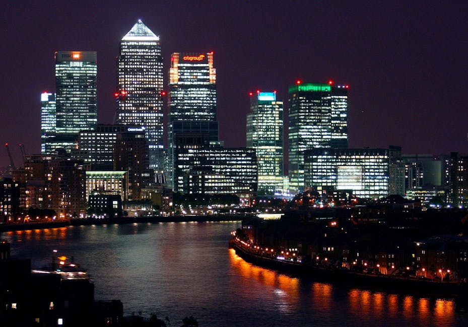 Common mistakes when hiring rubbish clearance in Canary Wharf